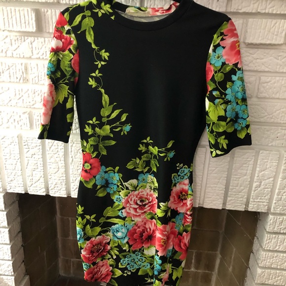 Fitted floral cocktail dress - Picture 1 of 2